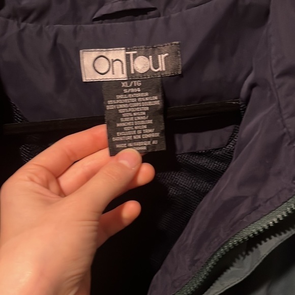 Women’s XL jacket from  On Tour - Picture 3 of 5